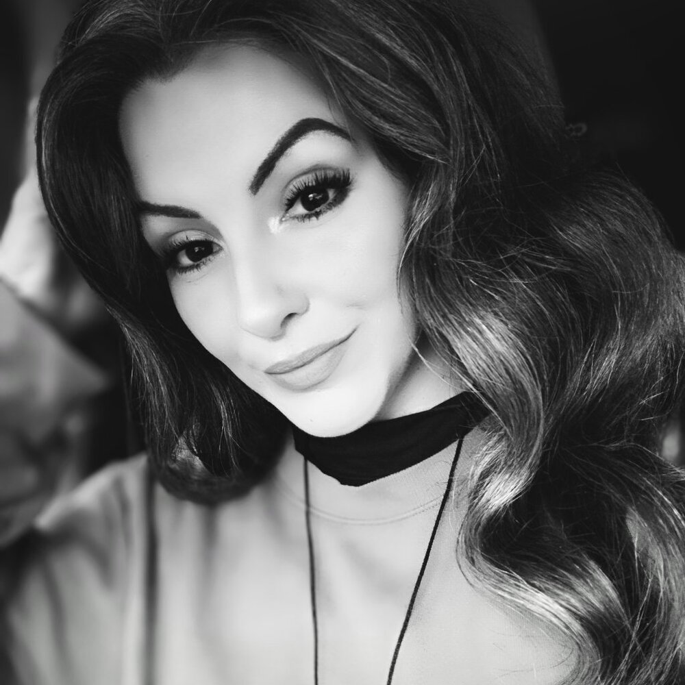 Meet your Posher, Latisha